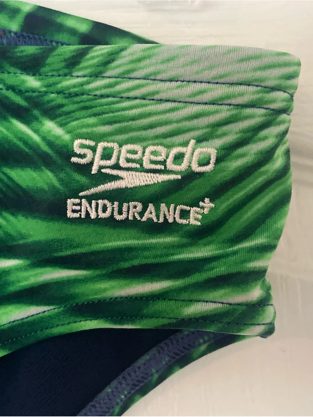 Speedo Men’s Green Wave Print Swim Briefs Endurance size 30